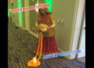 Punjabi Welcome Lady Statue