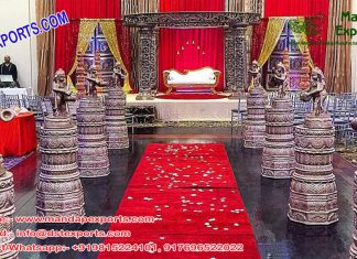 Wedding Aisleway Dev Pillars with Ganesha Statues Wedding Aisleway Dev Pillars with Ganesha Statues