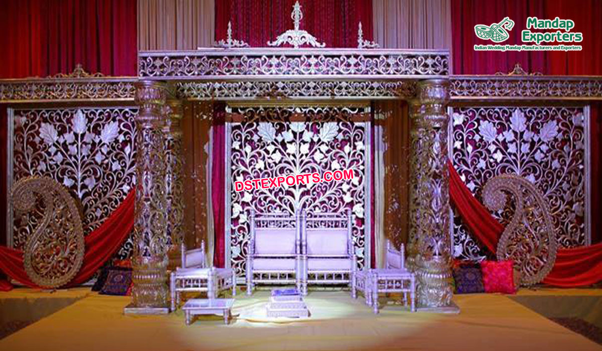 Dream Wedding Golden Flower Mandap Germany