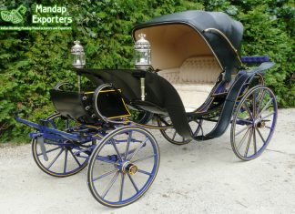 Black Victoria Horse Carriage Melbourne