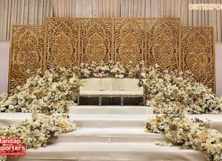 Vibrant English Wedding Stage Golden Panel