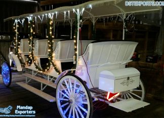 Touring Purpose White Limousine Horse Carriage