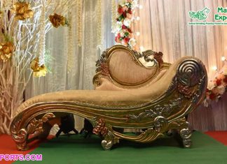 Classy Golden French Chaise For Wedding Stage Classy Golden French Chaise For Wedding Stage