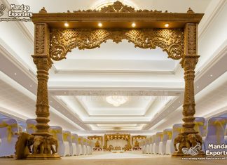 Indian Royal Wedding Wooden Gate Decor Indian Royal Wedding Wooden Gate Decor