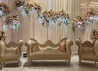 Romantic Wedding Stage Bride Groom Loveseat Romantic Wedding Stage Bride Groom Loveseat