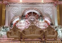 Stylish Western Victorian Stage Frame Set Stylish Western Victorian Stage Frame Set