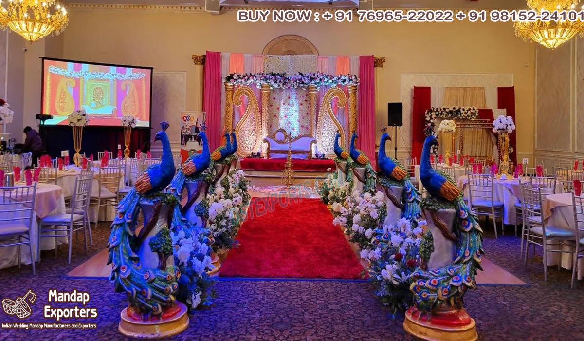FRP Peacock Statue For Wedding Aisle Way Decor
