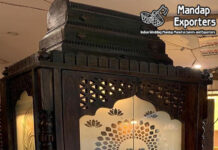 Fashionable Large Size Teak Wood Mandir Fashionable Large Size Teak Wood Mandir