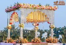 Stylish Mirror Mandap For Outdoor Weddings Stylish Mirror Mandap For Outdoor Weddings