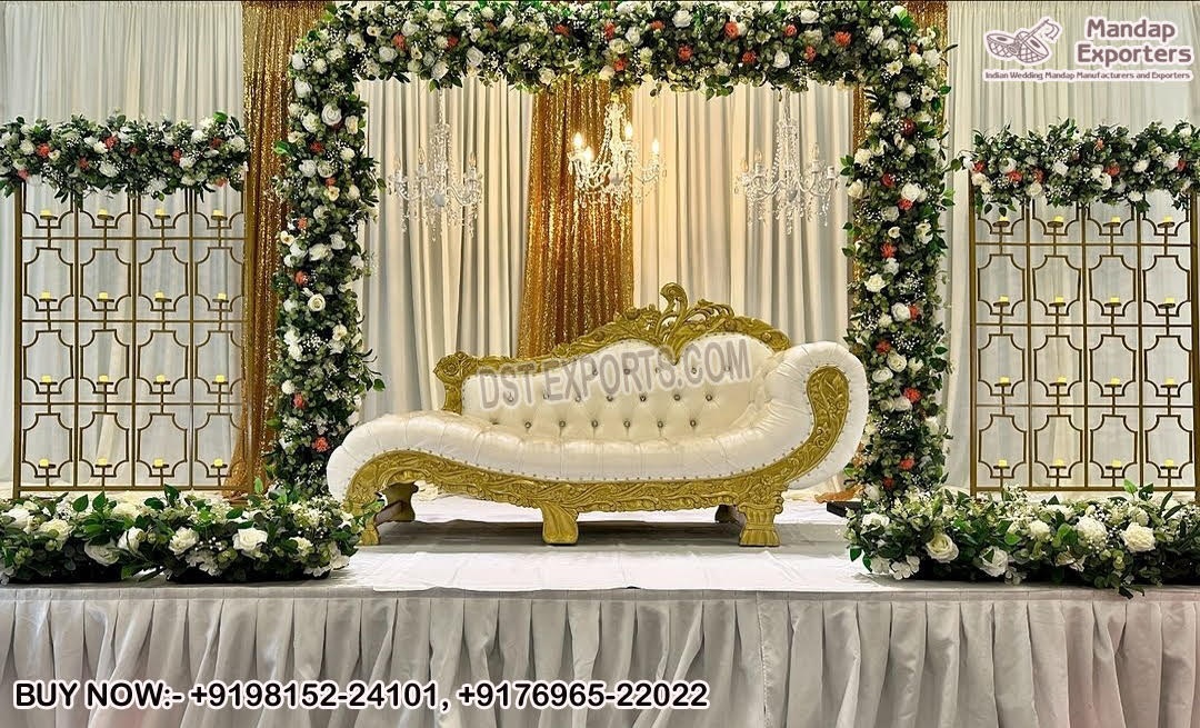 Unique Candle Wall Stage For Engagement Party
