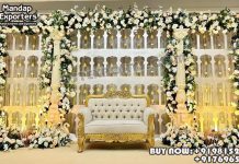 Trending Wedding Reception Decor with Wooden Walls & Pillars