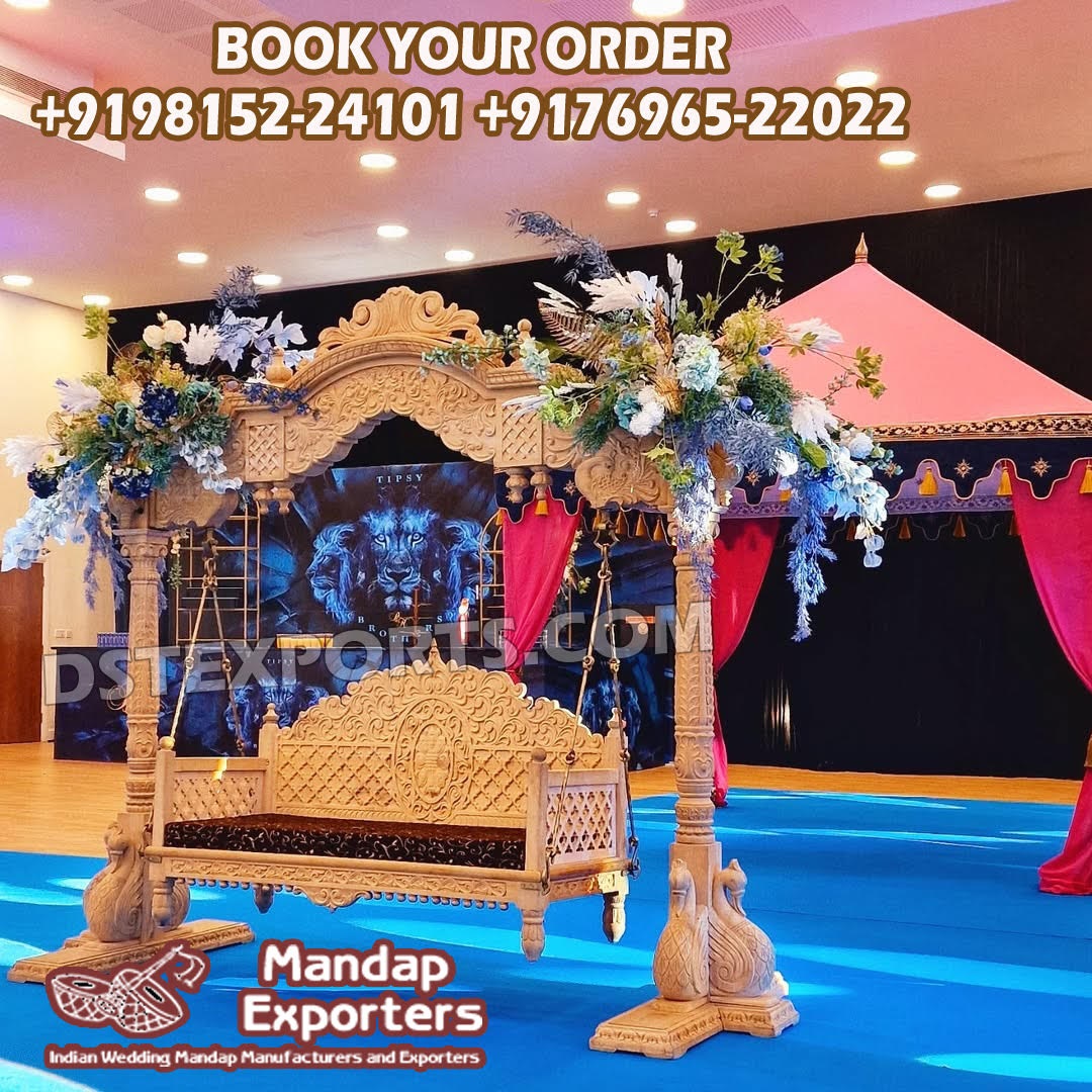 Swan Style Carved Swing For Wedding Celebration Swan Style Carved Swing For Wedding Celebration