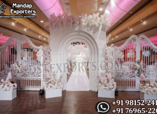 Luxury White Wedding Entrance Decor With Arches & Gate Frames Wedding Mandaps Wedding Stages Wedding Furniture Horse Drawn Carriages Fiber Decoration Items Mehndi Sangeet and Haldi decor props