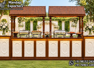 Elegant Wedding Wooden Food Presentation Counter Elegant Wedding Wooden Food Presentation Counter